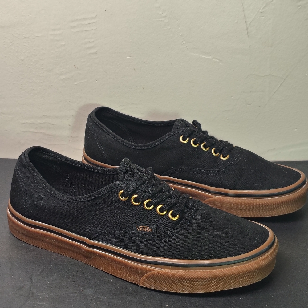 Vans Black Canvas Low-Top Sneakers with Brown Gum Sole